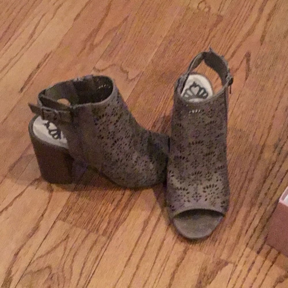 Fergalicious Parney Doe, peep toe booties - Picture 2 of 3